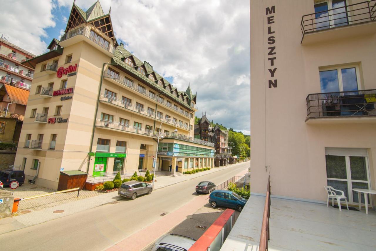 Krynica Apartamenty 100M Duzy Apartament, Salon + 3 Sypialnie Przy Deptaku Ngoại thất bức ảnh