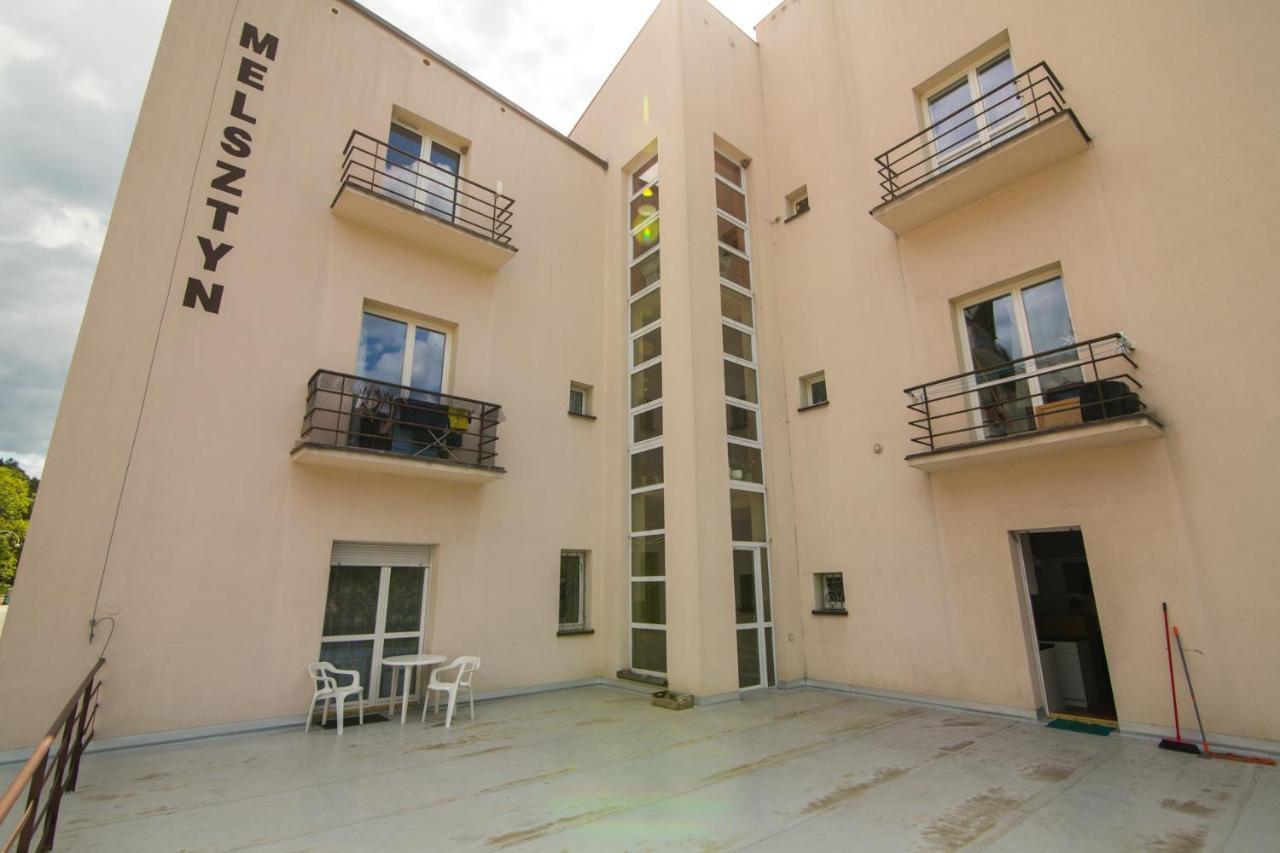 Krynica Apartamenty 100M Duzy Apartament, Salon + 3 Sypialnie Przy Deptaku Ngoại thất bức ảnh